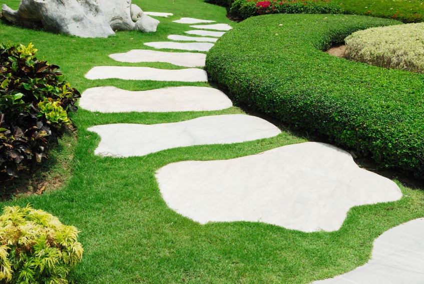 10 Quick Landscaping Tips from the Pros