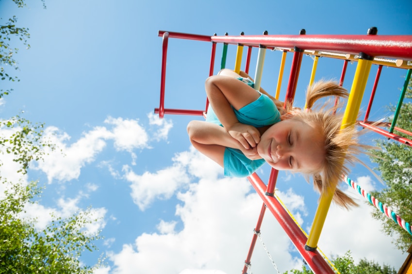7 Big Reasons to Install Turf for Playgrounds